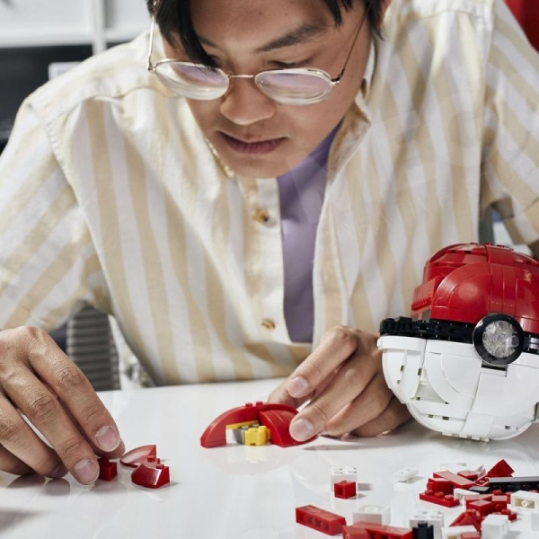Mega Construx Pokémon svítící Jumbo Poké ball Mattel