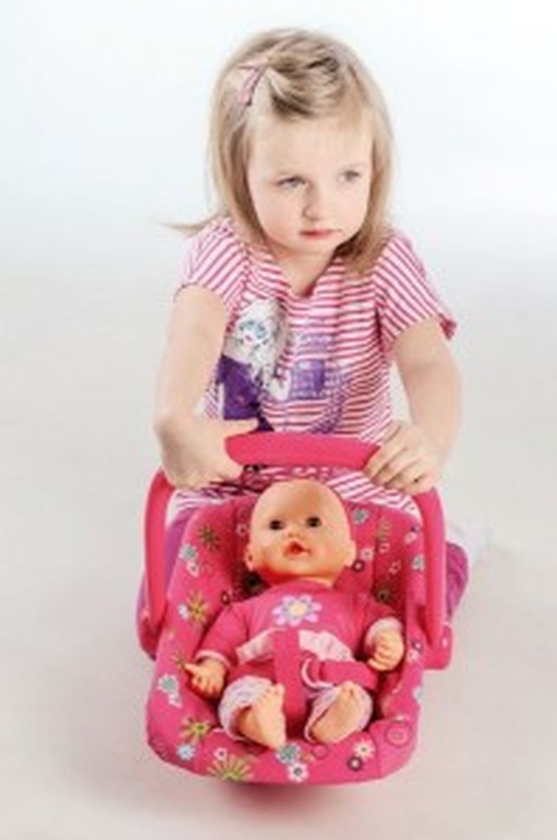 Nosítko pro panenky plast růžové autosedačka